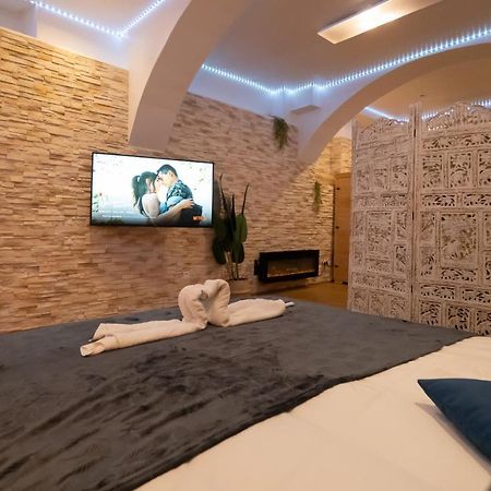 Le Spa De La Cathedrale - Jacuzzi - Sauna - Champagne - Netflix - Wifi Τρουά Εξωτερικό φωτογραφία