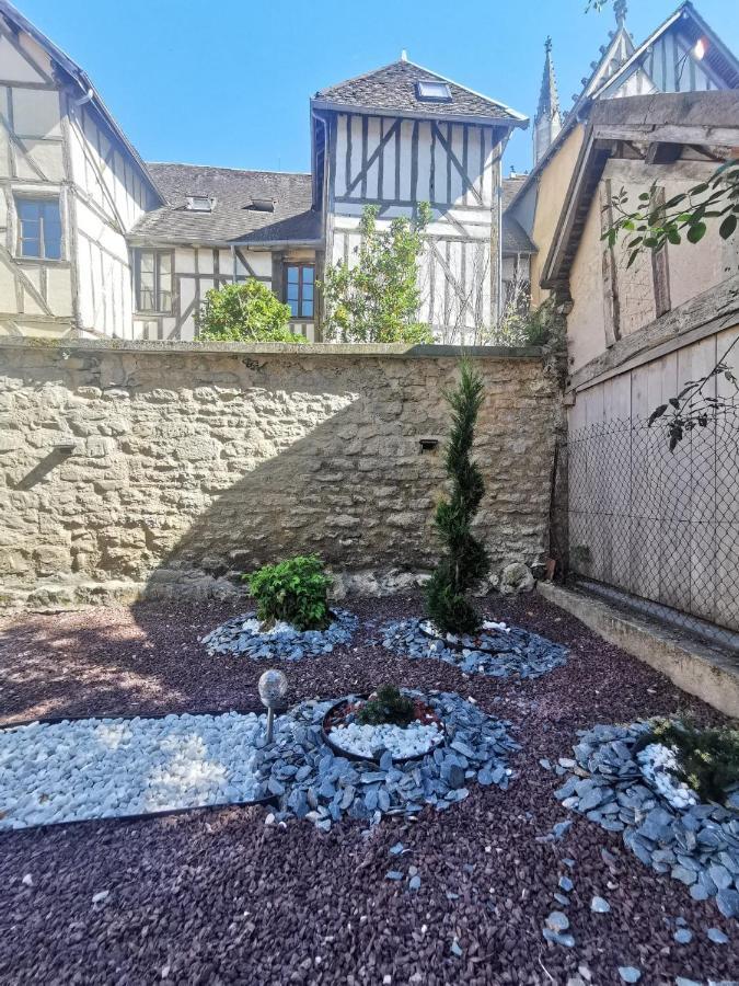 Le Spa De La Cathedrale - Jacuzzi - Sauna - Champagne - Netflix - Wifi Τρουά Εξωτερικό φωτογραφία