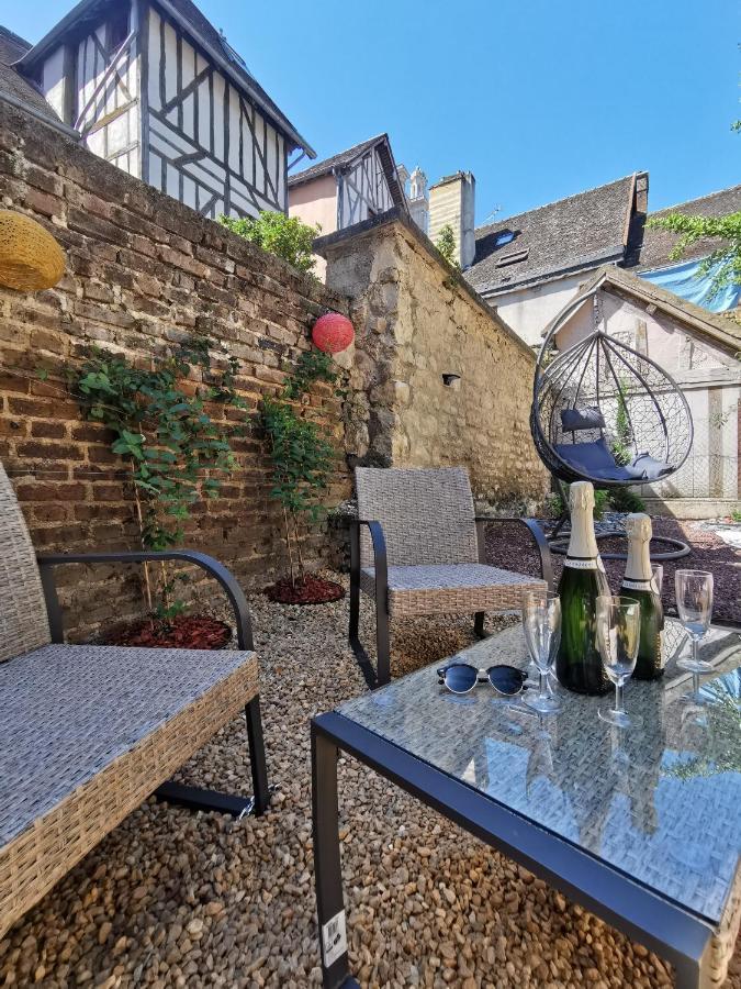Le Spa De La Cathedrale - Jacuzzi - Sauna - Champagne - Netflix - Wifi Τρουά Εξωτερικό φωτογραφία