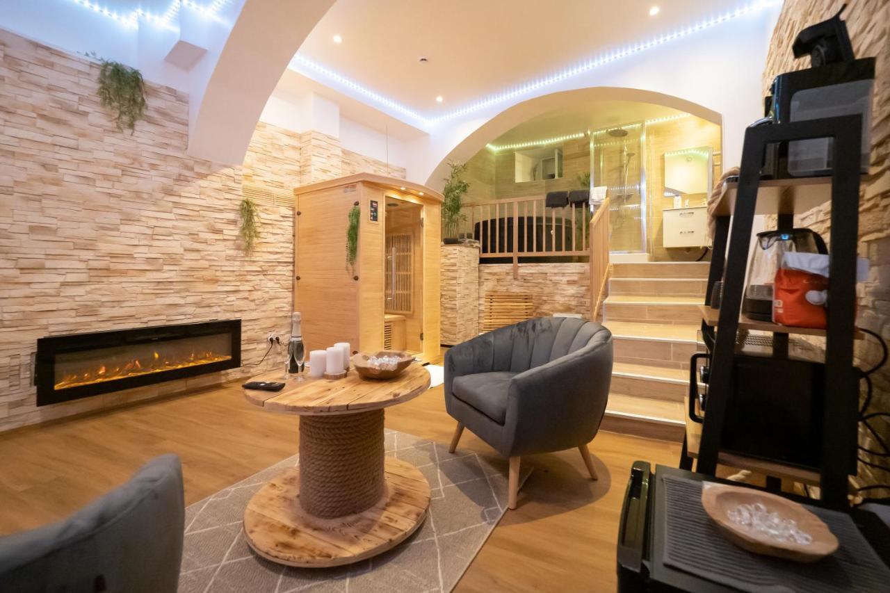 Le Spa De La Cathedrale - Jacuzzi - Sauna - Champagne - Netflix - Wifi Τρουά Εξωτερικό φωτογραφία