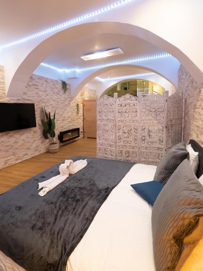 Le Spa De La Cathedrale - Jacuzzi - Sauna - Champagne - Netflix - Wifi Τρουά Εξωτερικό φωτογραφία