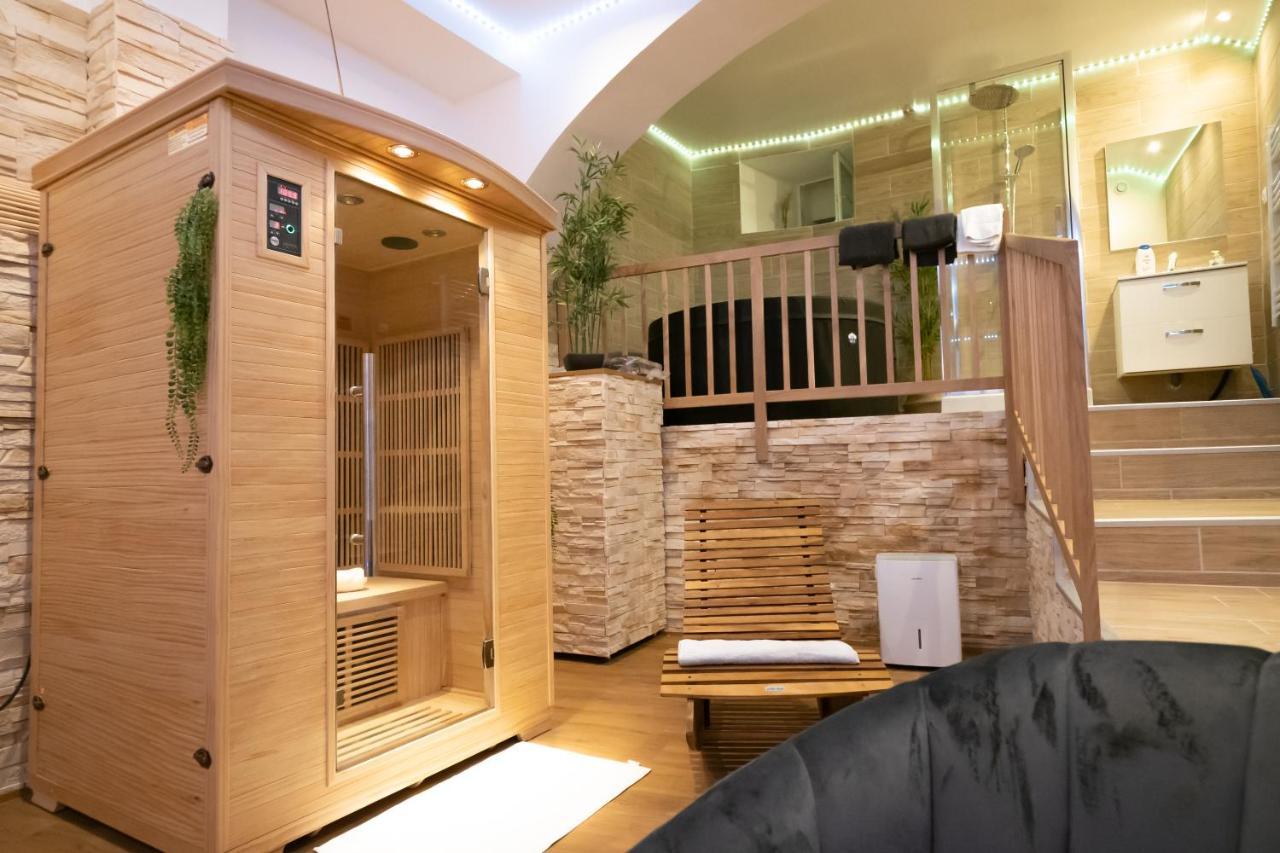 Le Spa De La Cathedrale - Jacuzzi - Sauna - Champagne - Netflix - Wifi Τρουά Εξωτερικό φωτογραφία